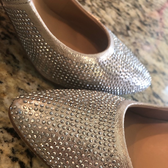 INC (Macy’s) Gold Heels - Picture 4 of 5